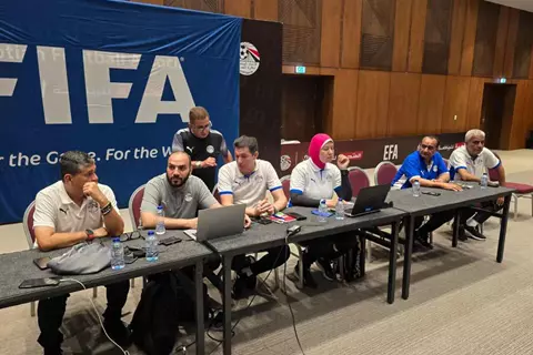  بعد نهاية إجازته.. أوسكار رويز يصل القاهرة ويشارك في معسكر حكام VAR 